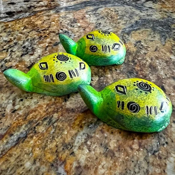 Soapstone Turtles Set of Three(3) Hand carved and painted whimsical pieces 3”x2” - Picture 4 of 6